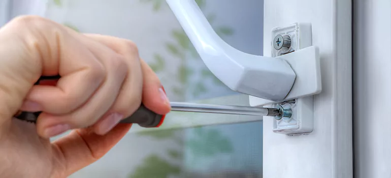 Window Crack Repair in Sarasota Springs, FL