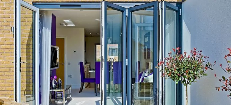 Commercial Door Glass Repair in Sarasota Springs, FL