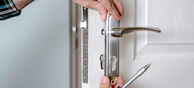 Front Door Knob Repair in Sarasota Springs, FL